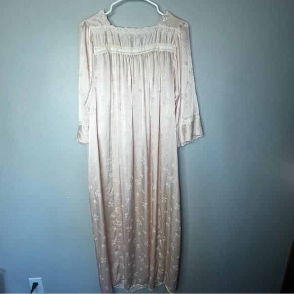 Vintage Christian Dior Nightgown Maxi Large Pink Lace Rose Bow Detail Lingerie - Picture 15 of 16